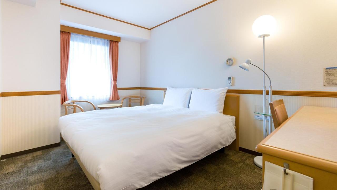 Toyoko Inn Kagoshima Chuo Eki Nishi Guchi Bagian luar foto