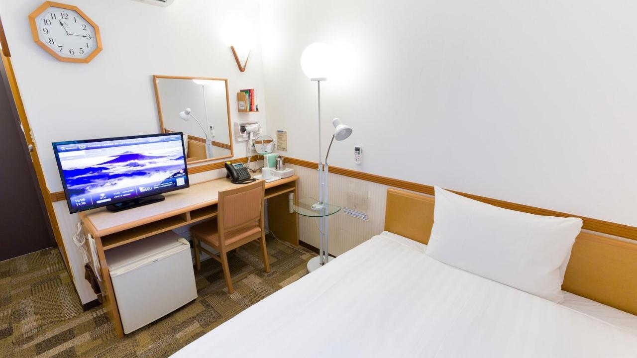 Toyoko Inn Kagoshima Chuo Eki Nishi Guchi Bagian luar foto