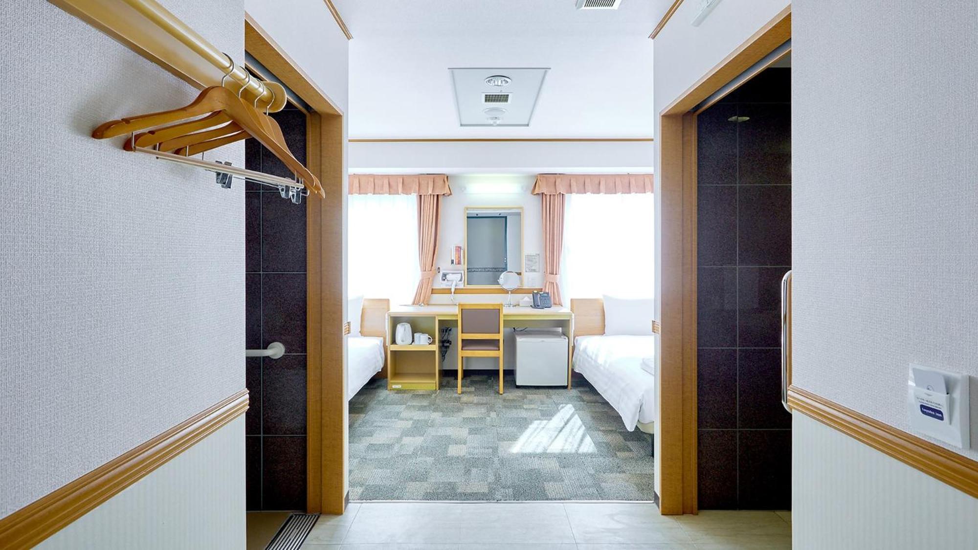 Toyoko Inn Kagoshima Chuo Eki Nishi Guchi Bagian luar foto